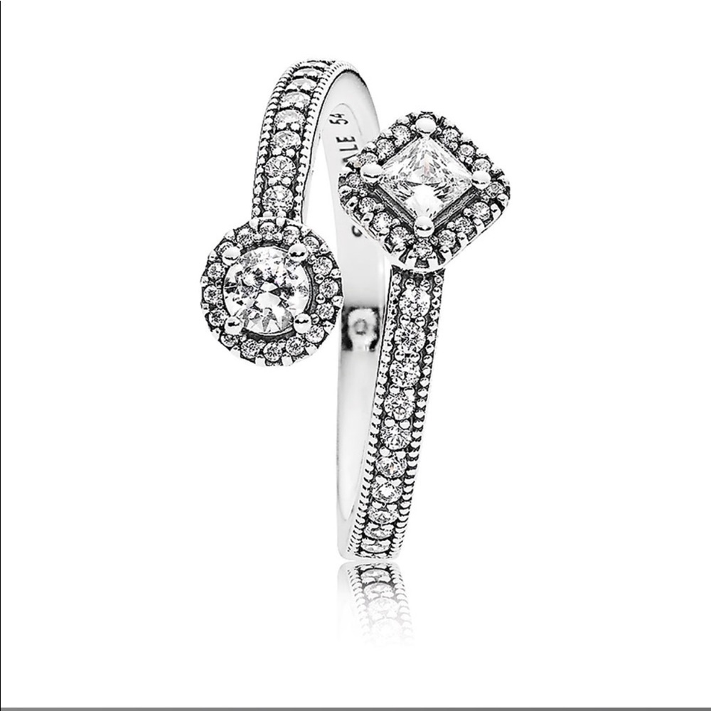 Pandora Abstract Elegance Ring